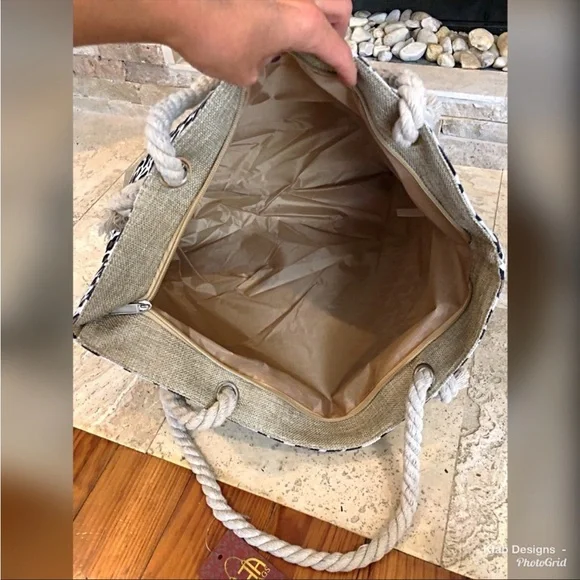 LAST 1! Large Animal Print Contrast Rope Strap Zip Closure Tote! - Picture 5 of 7